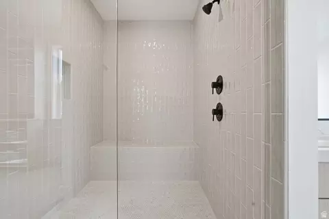 Bath - 1371 N 330 E #8, Orem, UT 84057 photo 2 of 4
