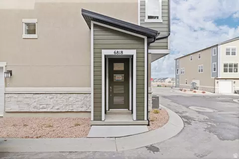 6818 W Heart Rock Ln #297, Herriman, UT 84096