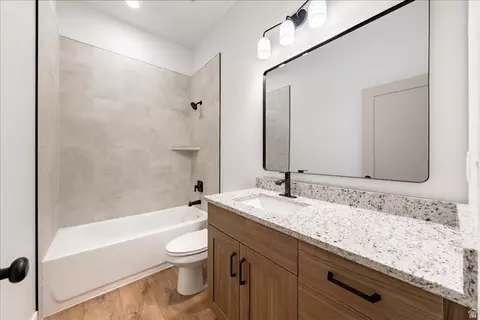 Bath - 1491 E Centarurus Way #86, Washington, UT 84780 photo 3 of 3