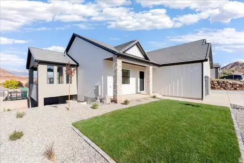 Exterior - 1491 E Centarurus Way #86, Washington, UT 84780 photo 2 of 6