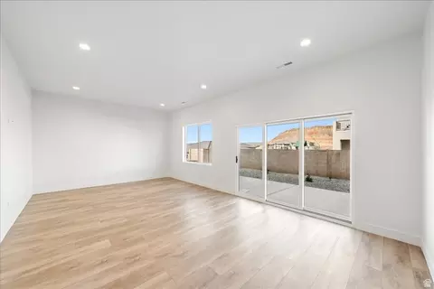 Living - 1491 E Centarurus Way #86, Washington, UT 84780 photo 2 of 3