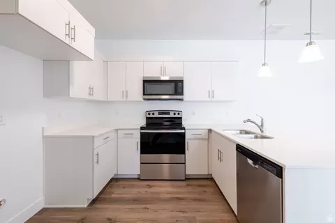 Kitchen - 4664 S 680 W #S201, Mapleton, UT 84664 photo 1 of 2