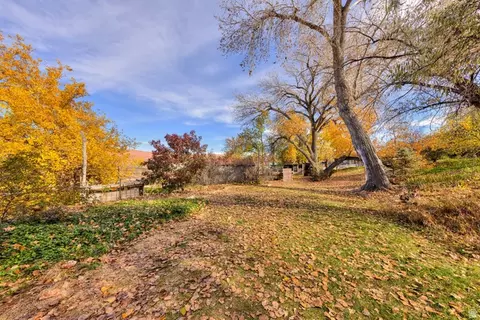1431 S Mill Creek Dr, Moab, UT 84532