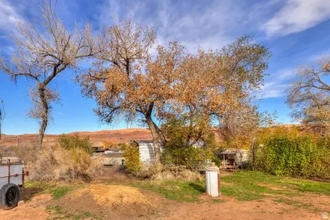 Exterior - 1431 S Mill Creek Dr, Moab, UT 84532 photo 12 of 13