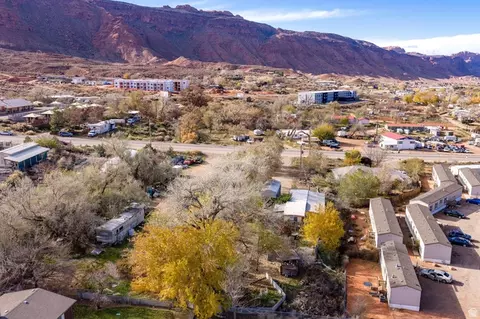 View/Area - 1431 S Mill Creek Dr, Moab, UT 84532 photo 3 of 7