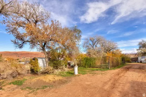 Exterior - 1431 S Mill Creek Dr, Moab, UT 84532 photo 11 of 13