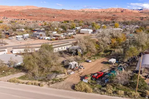 View/Area - 1431 S Mill Creek Dr, Moab, UT 84532 photo 4 of 7