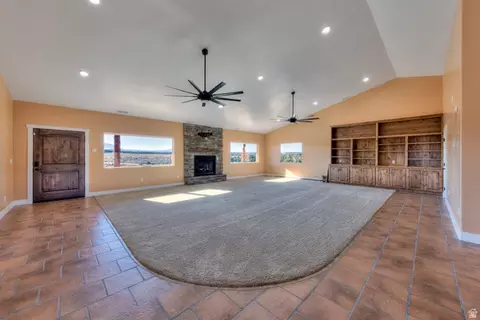 Living - 429 E Pioneer Bnd, Monticello, UT 84535 photo 1 of 5