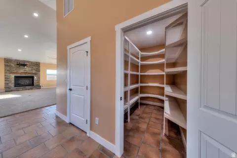 Entry Way - 429 E Pioneer Bnd, Monticello, UT 84535 photo 2 of 2