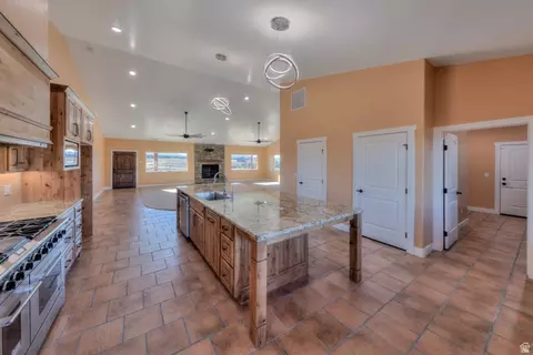 Entry Way - 429 E Pioneer Bnd, Monticello, UT 84535 photo 1 of 2