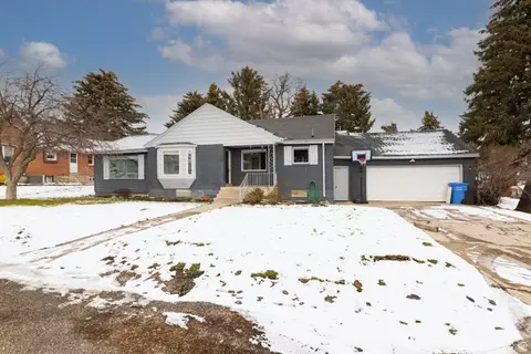 Exterior - 7040 W 600 N, Mendon, UT 84325 photo 2 of 8