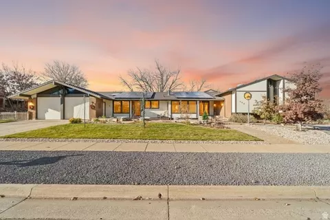 796 S Nancy Dr E, South Ogden, UT 84403
