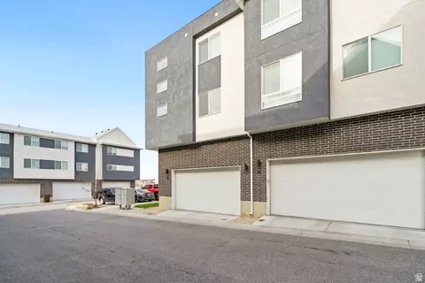 Exterior - 70 E Weekes Way, Clearfield, UT 84015 photo 1 of 3