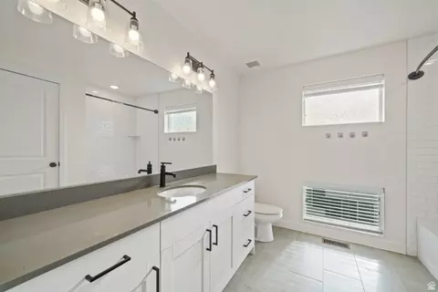 Bath - 70 E Weekes Way, Clearfield, UT 84015 photo 2 of 2
