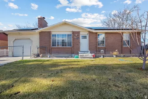 5828 S Salem Ave W, Kearns, UT 84118