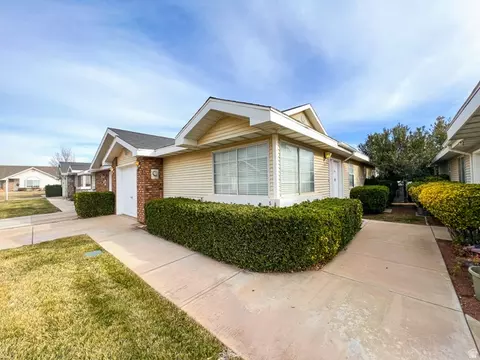 2051 W Canyon View Dr S, Saint George, UT 84770