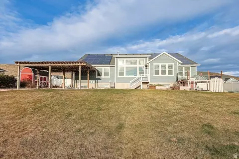Exterior - 2098 Elkhorn Rd, Eagle Mountain, UT 84005 photo 10 of 20