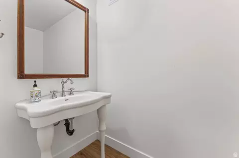 Bath - 2098 Elkhorn Rd, Eagle Mountain, UT 84005 photo 5 of 5