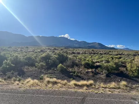 2 N Landslide Rd E, Central Valley, UT 84754