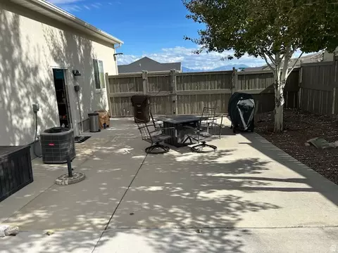 Exterior - 7253 N Skyview Ln, Eagle Mountain, UT 84005 photo 5 of 12