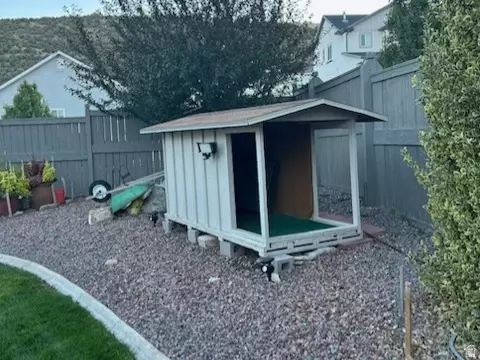Exterior - 7253 N Skyview Ln, Eagle Mountain, UT 84005 photo 2 of 12