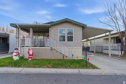 989 Yucca Dr W, Taylorsville, UT 84123