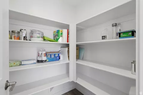 1353 W Mapleton Ct, Mapleton, UT 84664