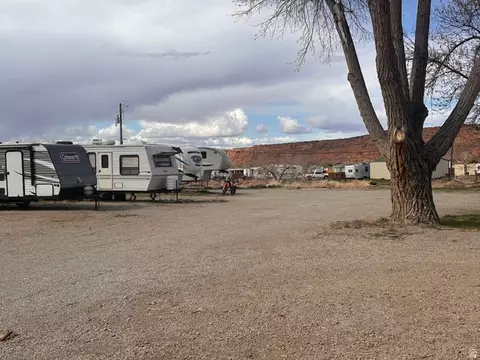 Exterior - 5401 S Hwy 191, Moab, UT 84532 photo 5 of 8