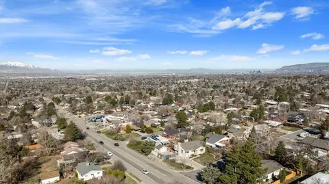 View/Area - 4426 S 3035 E, Holladay, UT 84124 photo 7 of 10