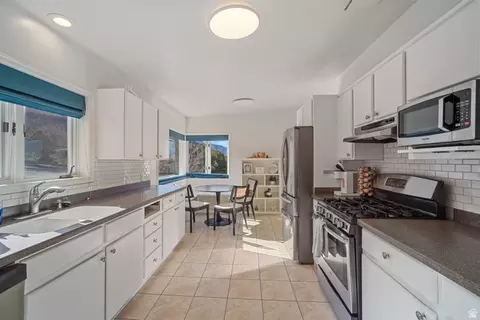 Kitchen - 4426 S 3035 E, Holladay, UT 84124 photo 1 of 3