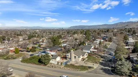 View/Area - 4426 S 3035 E, Holladay, UT 84124 photo 6 of 10