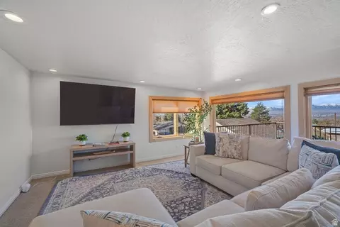 Living - 4426 S 3035 E, Holladay, UT 84124 photo 2 of 3