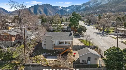 View/Area - 4426 S 3035 E, Holladay, UT 84124 photo 2 of 10
