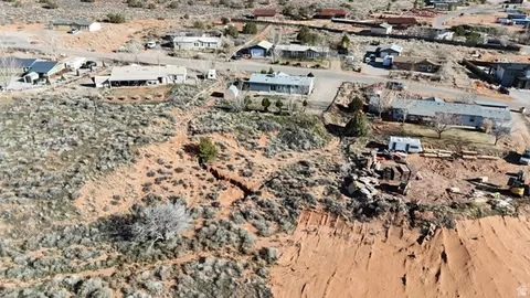 View/Area - 49 N Mcelhaney Ln, Moab, UT 84532 photo 4 of 9
