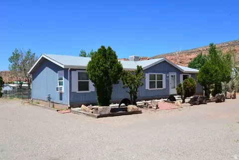 49 N Mcelhaney Ln, Moab, UT 84532
