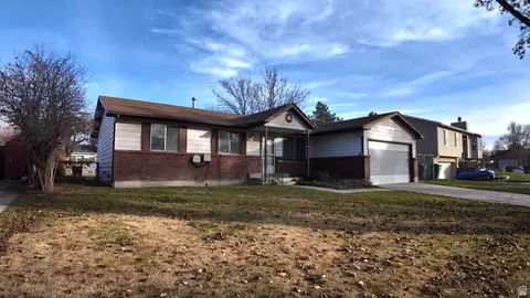 5987 S Blue Stone Cir, Murray, UT 84123
