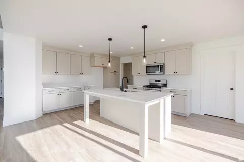 Kitchen - 4443 N Castle Rd #126, Eagle Mountain, UT 84005 photo 1 of 3
