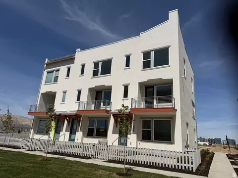10995 S Freestone Rd W #109, South Jordan, UT 84009
