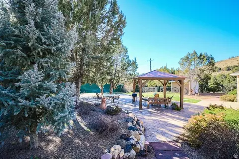 202 E Rye Dr, Central, UT 84722 photo 26