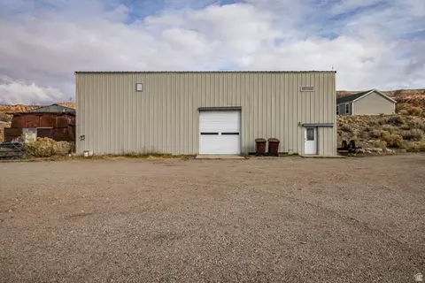 Exterior - 58 Mt Peale Dr E, Moab, UT 84532 photo 2 of 3