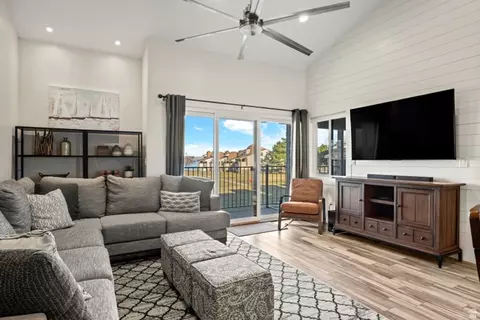 2176 S Bear Lake Blvd #245, Garden City, UT 84028