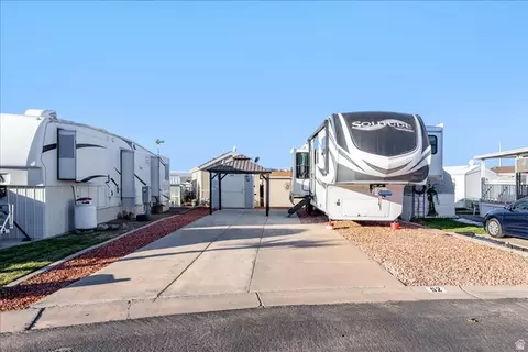 448 E Telegraph St #52, Washington, UT 84780