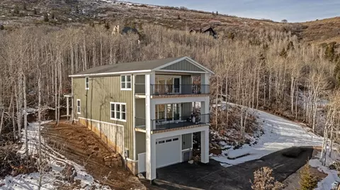 1175 S Choke Cherry Dr, Garden City, UT 84028