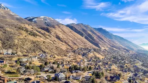 View/Area - 1085 E Windsor Dr, Provo, UT 84604 photo 8 of 13