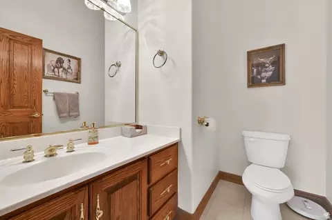 Bath - 1085 E Windsor Dr, Provo, UT 84604 photo 4 of 10