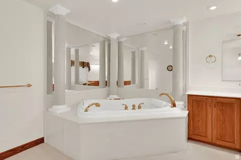 Bath - 1085 E Windsor Dr, Provo, UT 84604 photo 3 of 10