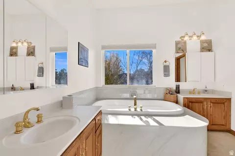 Bath - 1085 E Windsor Dr, Provo, UT 84604 photo 6 of 10