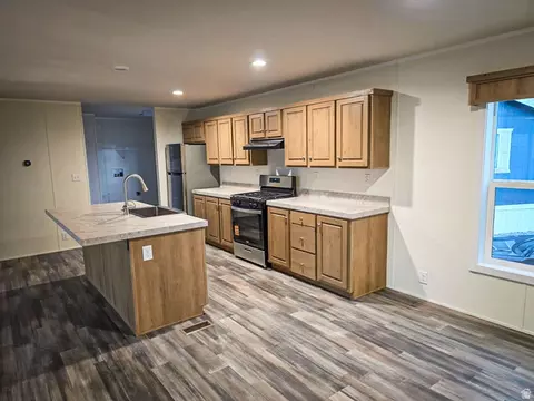176 Cushing Way, Layton, UT 84041 photo 2