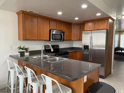 180 S Tamarak Cir, Lehi, UT 84043