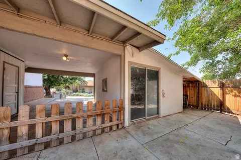 Exterior - 615 Rosetree Ln, Moab, UT 84532 photo 11 of 13